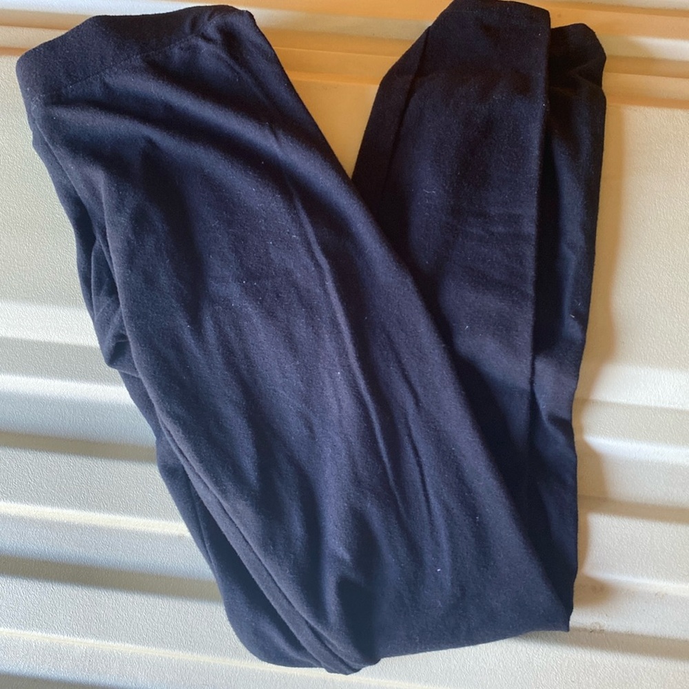 Black Aeropostale leggings